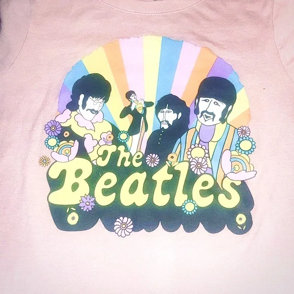 Summertime Tshirt vibes call for the Beatles & their yellow submarine - Picture 2 of 8